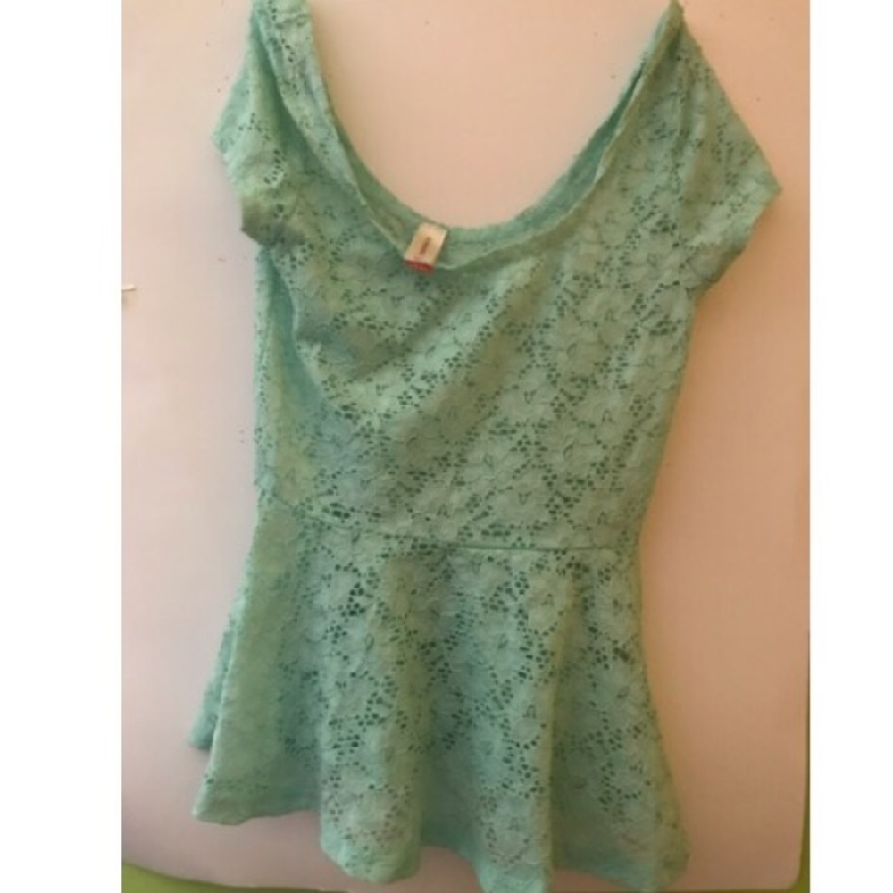 Pastel green target top